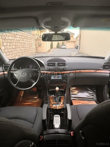 Mercedes E 240 2003, 292,000 km - 2.4 l - Bakı