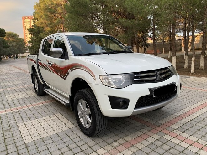 Mitsubishi L200 2012, 195,620 km - 2.5 l - Xırdalan