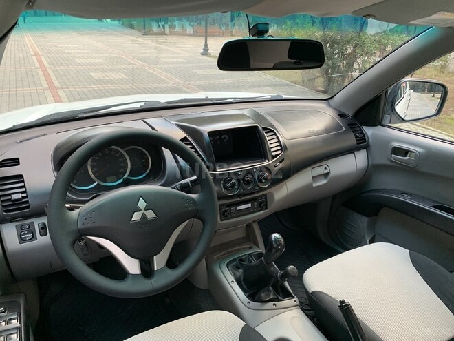 Mitsubishi L200 2012, 195,620 km - 2.5 l - Xırdalan