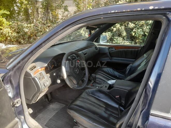 Mercedes E 300 1996, 245,000 km - 3.0 l - Bakı