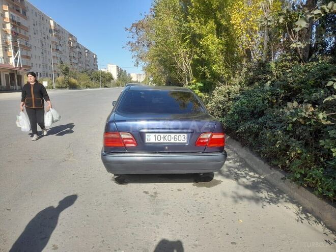 Mercedes E 300 1996, 245,000 km - 3.0 l - Bakı