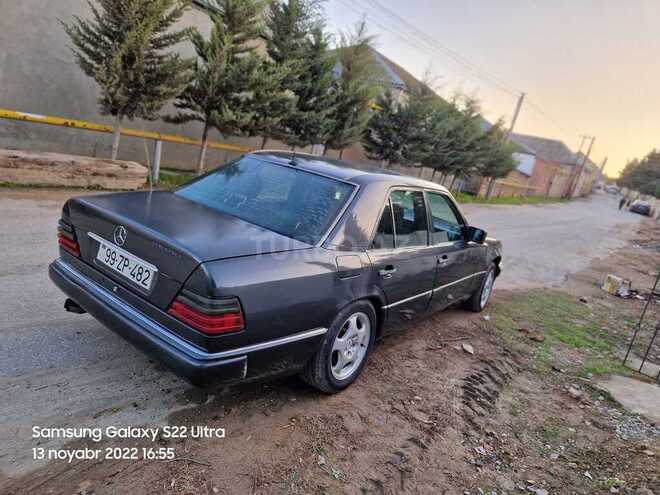 Mercedes E 280 1994, 425,000 km - 2.8 л - Bakı