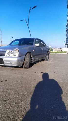 Mercedes E 200 1997, 450,000 km - 2.0 л - Sumqayıt