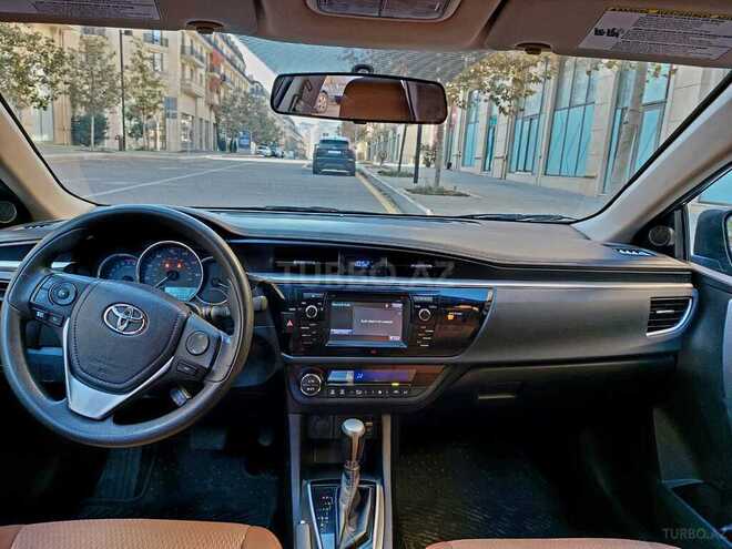 Toyota Corolla 2015, 137,300 km - 1.8 l - Bakı