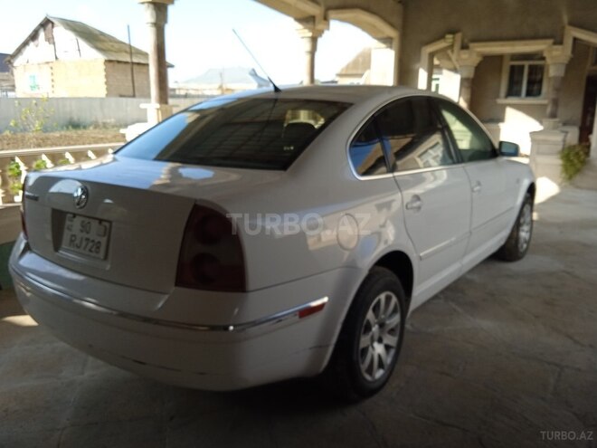 Volkswagen Passat 2003, 385,123 km - 1.8 л - Hacıqabul