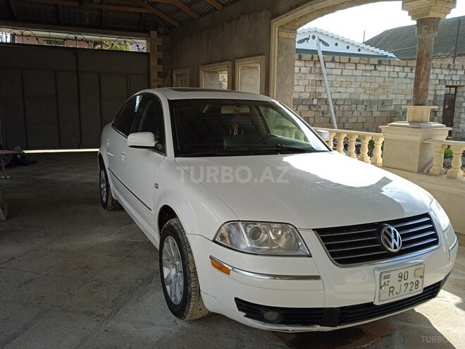 Volkswagen Passat 2003, 385,123 km - 1.8 л - Hacıqabul