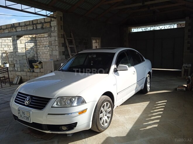 Volkswagen Passat 2003, 385,123 km - 1.8 л - Hacıqabul