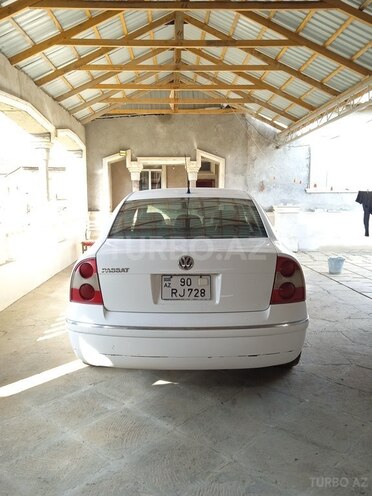 Volkswagen Passat 2003, 385,123 km - 1.8 л - Hacıqabul