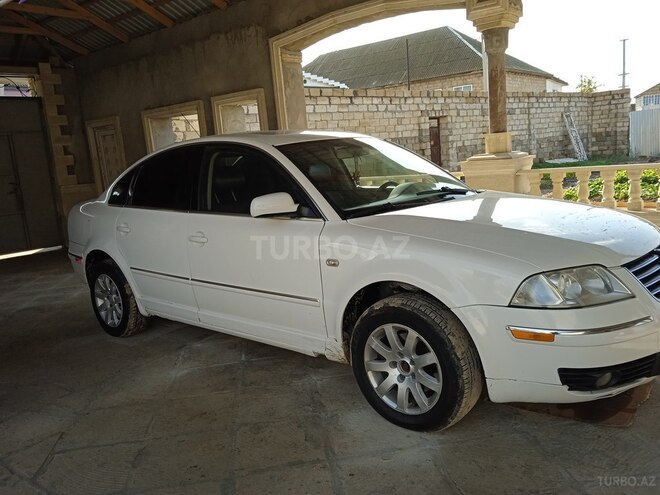 Volkswagen Passat 2003, 385,123 km - 1.8 л - Hacıqabul