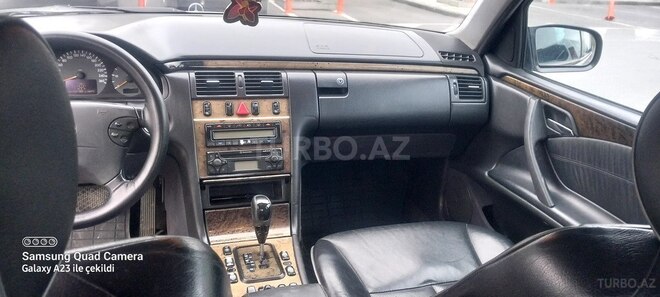Mercedes E 270 2000, 392,500 km - 2.7 л - Bakı