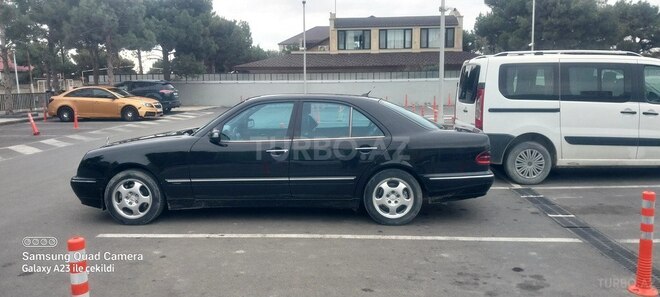 Mercedes E 270 2000, 392,500 km - 2.7 л - Bakı
