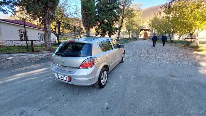 Opel Astra 2007, 123,600 km - 1.4 л - Şəki