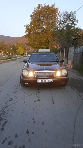 Mercedes E 230 1998, 388,000 km - 2.3 л - Bakı