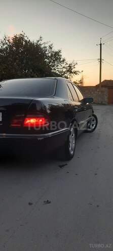Mercedes E 230 1998, 388,000 km - 2.3 л - Bakı