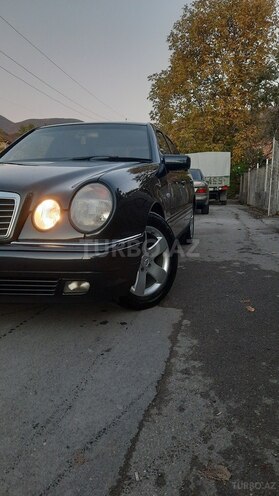 Mercedes E 230 1998, 388,000 km - 2.3 л - Bakı