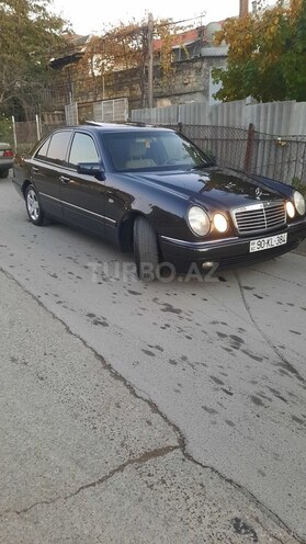 Mercedes E 230 1998, 388,000 km - 2.3 л - Bakı
