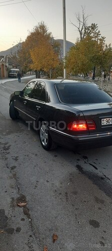 Mercedes E 230 1998, 388,000 km - 2.3 л - Bakı