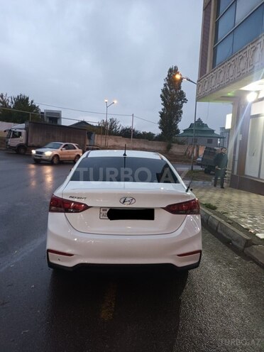 Hyundai Accent 2018, 177,077 km - 1.4 л - Bakı