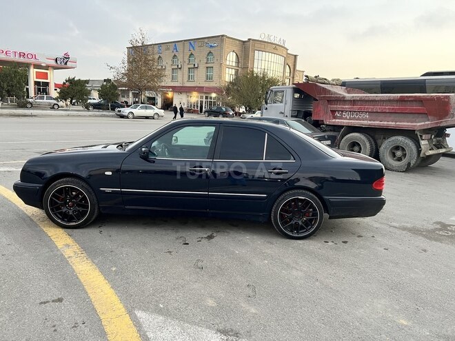 Mercedes E 220 1998, 253,695 km - 2.2 л - Sumqayıt