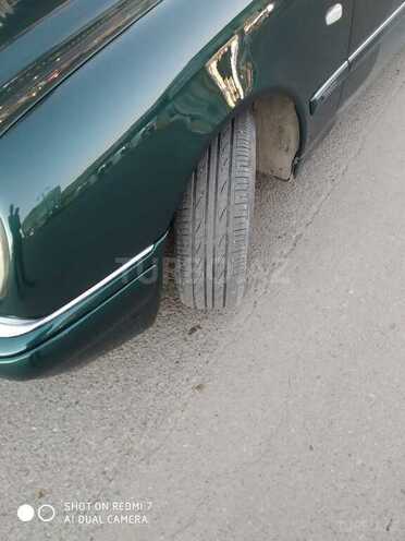 Mercedes E 200 1998, 330,000 km - 2.0 l - Gəncə