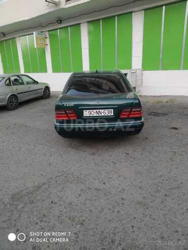 Mercedes E 200 1998, 330,000 km - 2.0 l - Gəncə