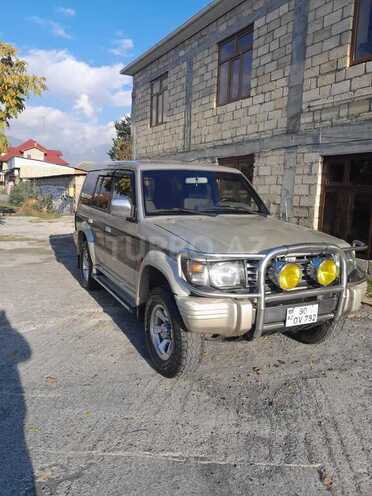 Mitsubishi Pajero 1995, 241,523 km - 2.8 l - Bakı