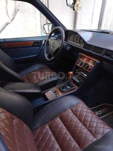Mercedes E 220 1994, 400,000 km - 2.2 l - Bakı