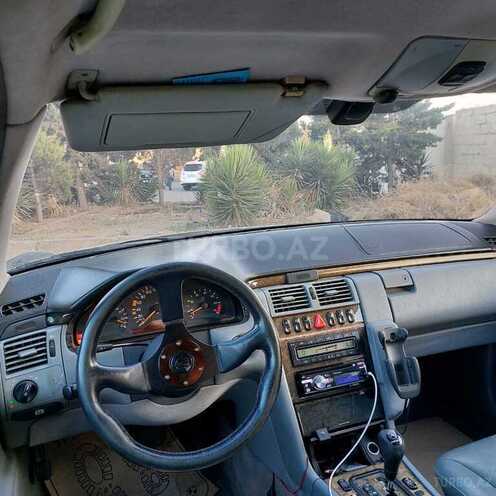 Mercedes E 240 1999, 370,000 km - 2.4 l - Bakı