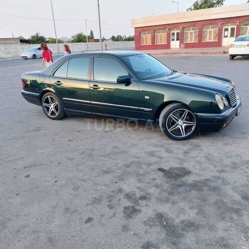 Mercedes E 240 1999, 370,000 km - 2.4 l - Bakı