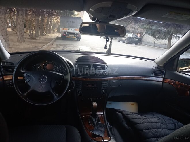 Mercedes E 240 2003, 297,000 km - 2.4 l - Bakı