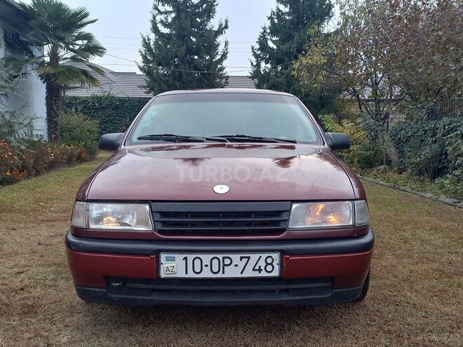Opel Vectra 1993, 353,000 km - 2.0 l - Zaqatala