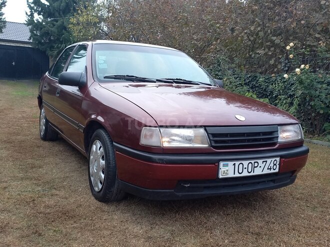 Opel Vectra 1993, 353,000 km - 2.0 l - Zaqatala