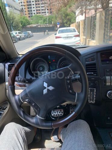 Mitsubishi Pajero 2008, 255,000 km - 3.8 l - Bakı