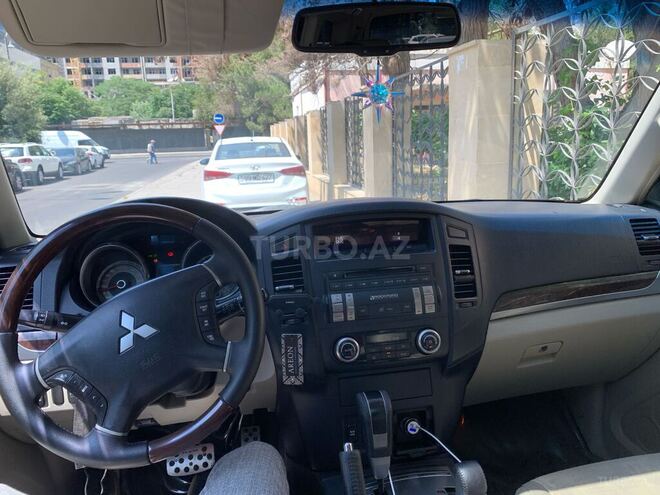 Mitsubishi Pajero 2008, 255,000 km - 3.8 l - Bakı