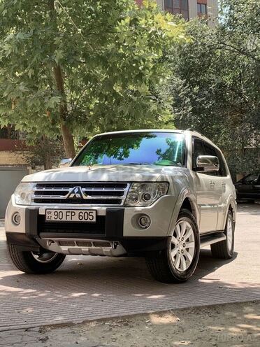 Mitsubishi Pajero 2008, 255,000 km - 3.8 l - Bakı