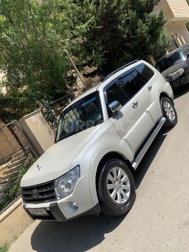 Mitsubishi Pajero 2008, 255,000 km - 3.8 l - Bakı