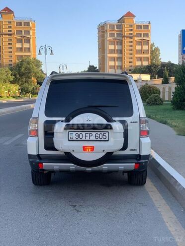 Mitsubishi Pajero 2008, 255,000 km - 3.8 l - Bakı