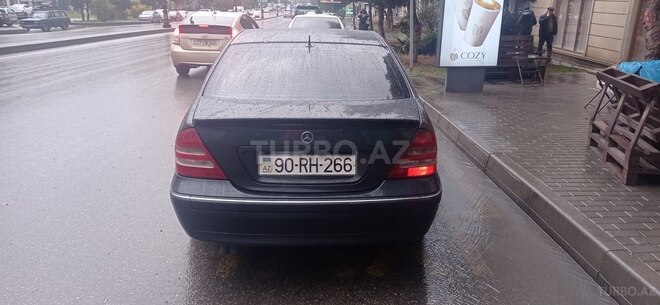 Mercedes C 220 2002, 370,000 km - 2.2 l - Bakı