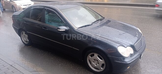 Mercedes C 220 2002, 370,000 km - 2.2 l - Bakı