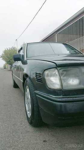 Mercedes E 250 1992, 555,600 km - 2.5 l - Bakı