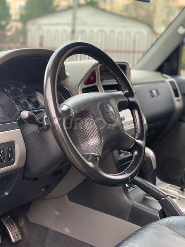 Mitsubishi Pajero 2006, 246,000 km - 3.2 l - Bakı