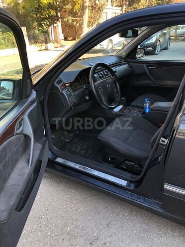 Mercedes E 240 1999, 455,000 km - 2.4 l - Bakı