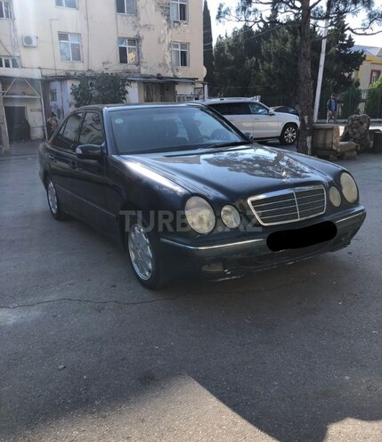 Mercedes E 240 1999, 455,000 km - 2.4 l - Bakı