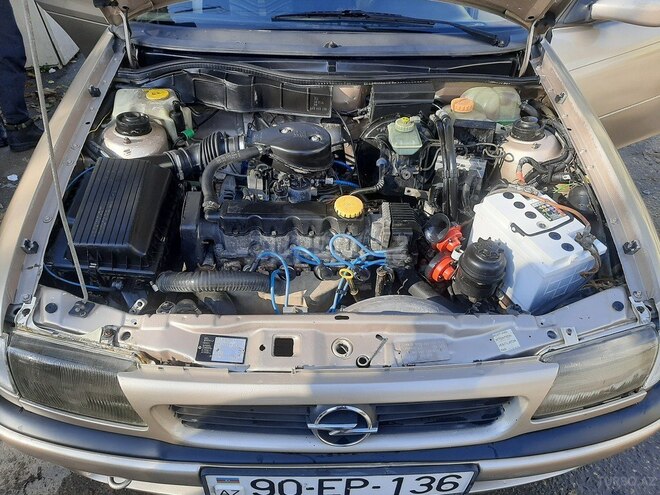 Opel Astra 1998, 228,000 km - 1.6 l - Bakı
