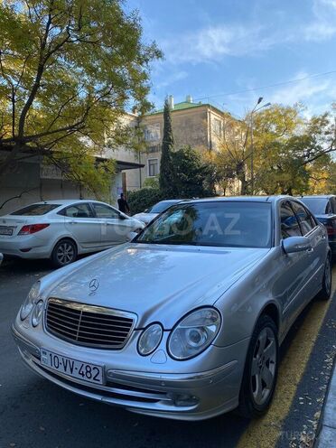 Mercedes E 260 2002, 270,761 km - 2.6 л - Bakı