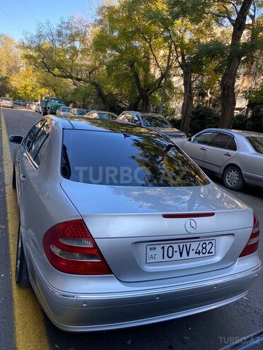 Mercedes E 260 2002, 270,761 km - 2.6 л - Bakı