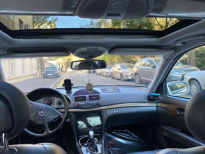 Mercedes E 260 2002, 270,761 km - 2.6 л - Bakı