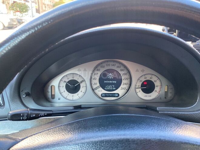 Mercedes E 260 2002, 270,761 km - 2.6 л - Bakı