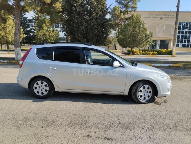 Hyundai i30 2008, 265,000 km - 1.6 l - Salyan