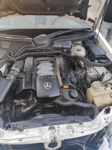Mercedes E 240 2000, 379,000 km - 2.6 l - Bakı